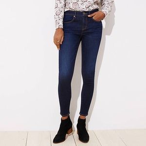 ✨HP NWT LOFT Denim Legging Jeans Vivid Dar…